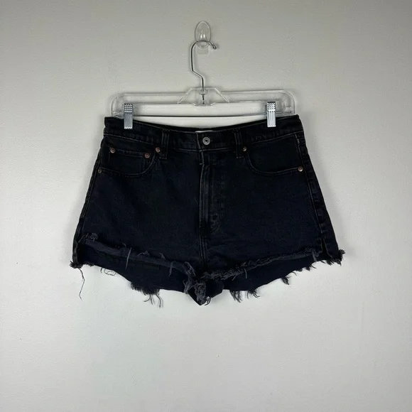 Abercrombie and Fitch Black High Rise Denim Mom Short Women’s Sz 29 - Picture 3 of 8